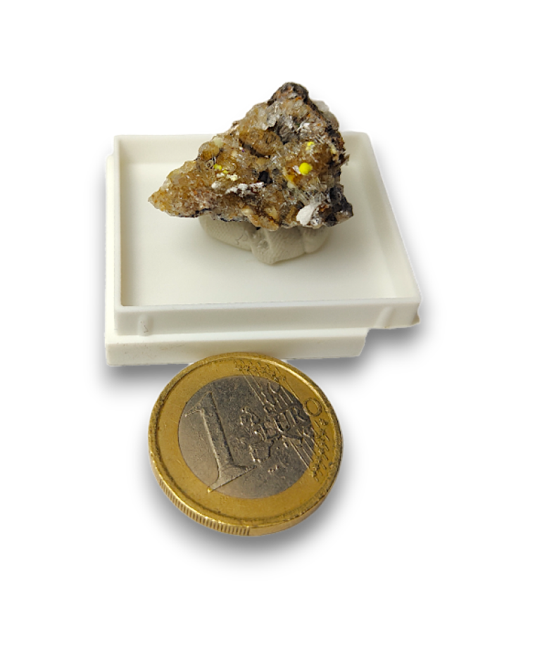 Haiweeite com Bertrandite
